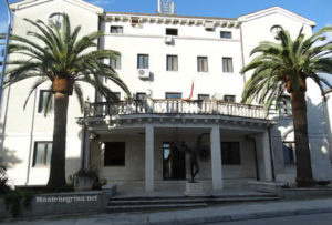 tivat-centar-za-kulturu-1